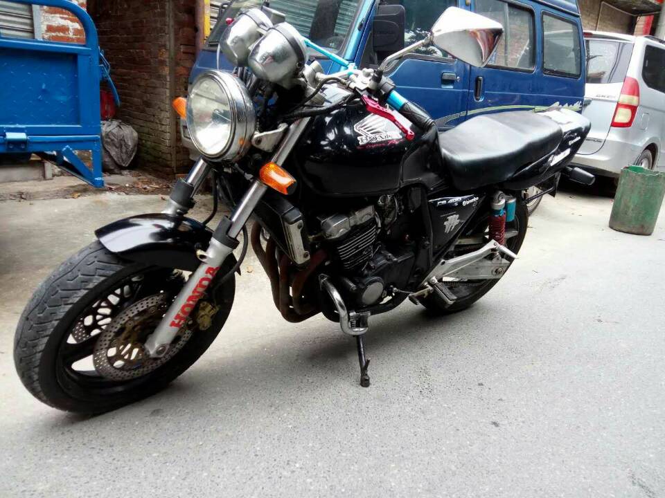 BA02ABF2561A5DCC3BE1292A1ADB9305.jpg