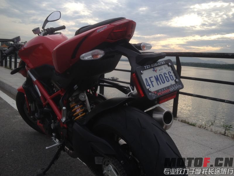 QQ图片20151006222634.jpg