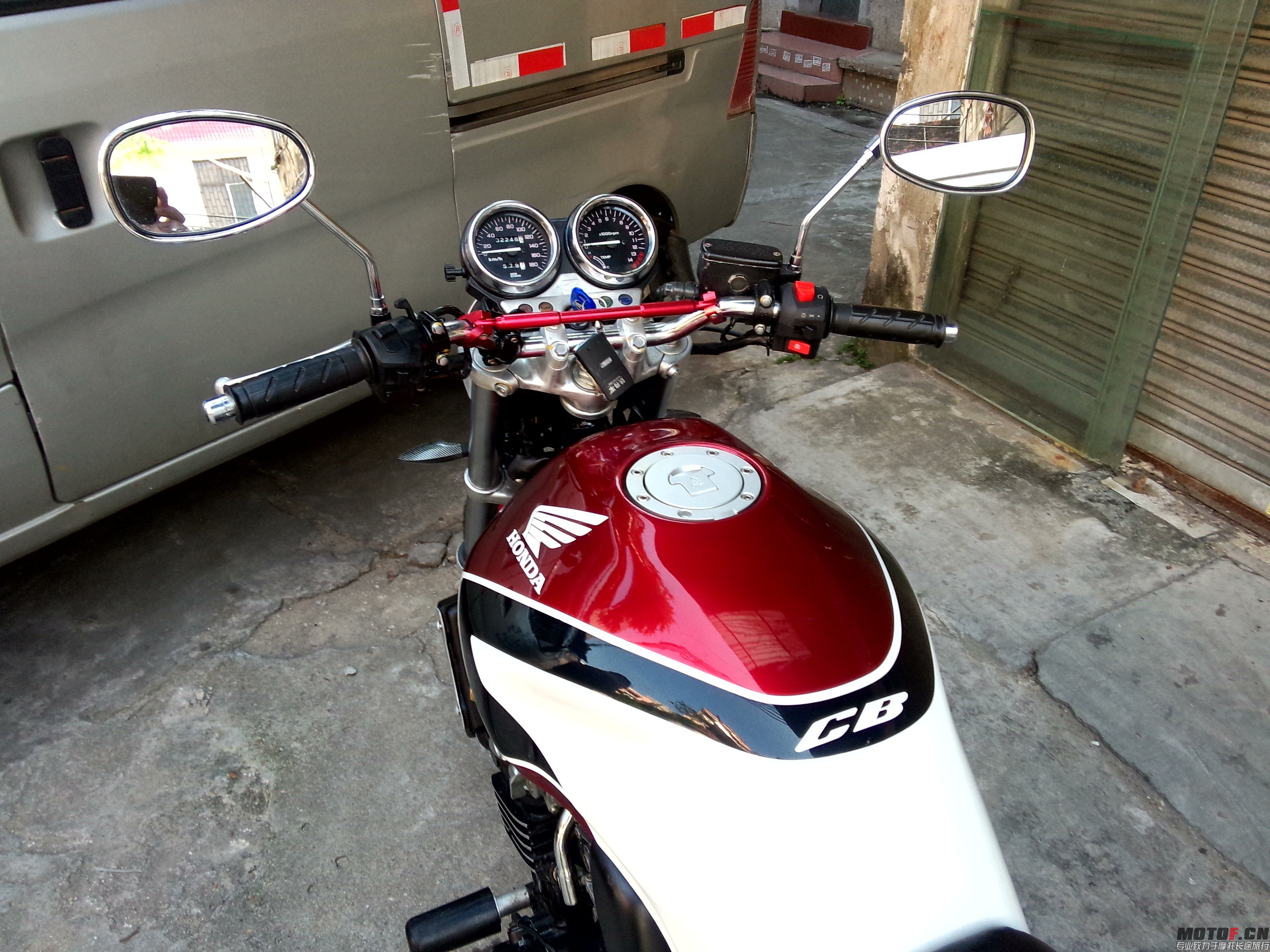 P51014-151636.jpg