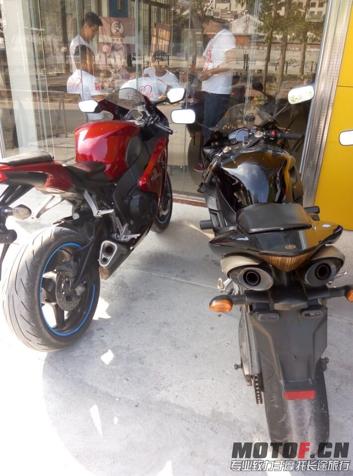 QQ图片20151030202317.jpg