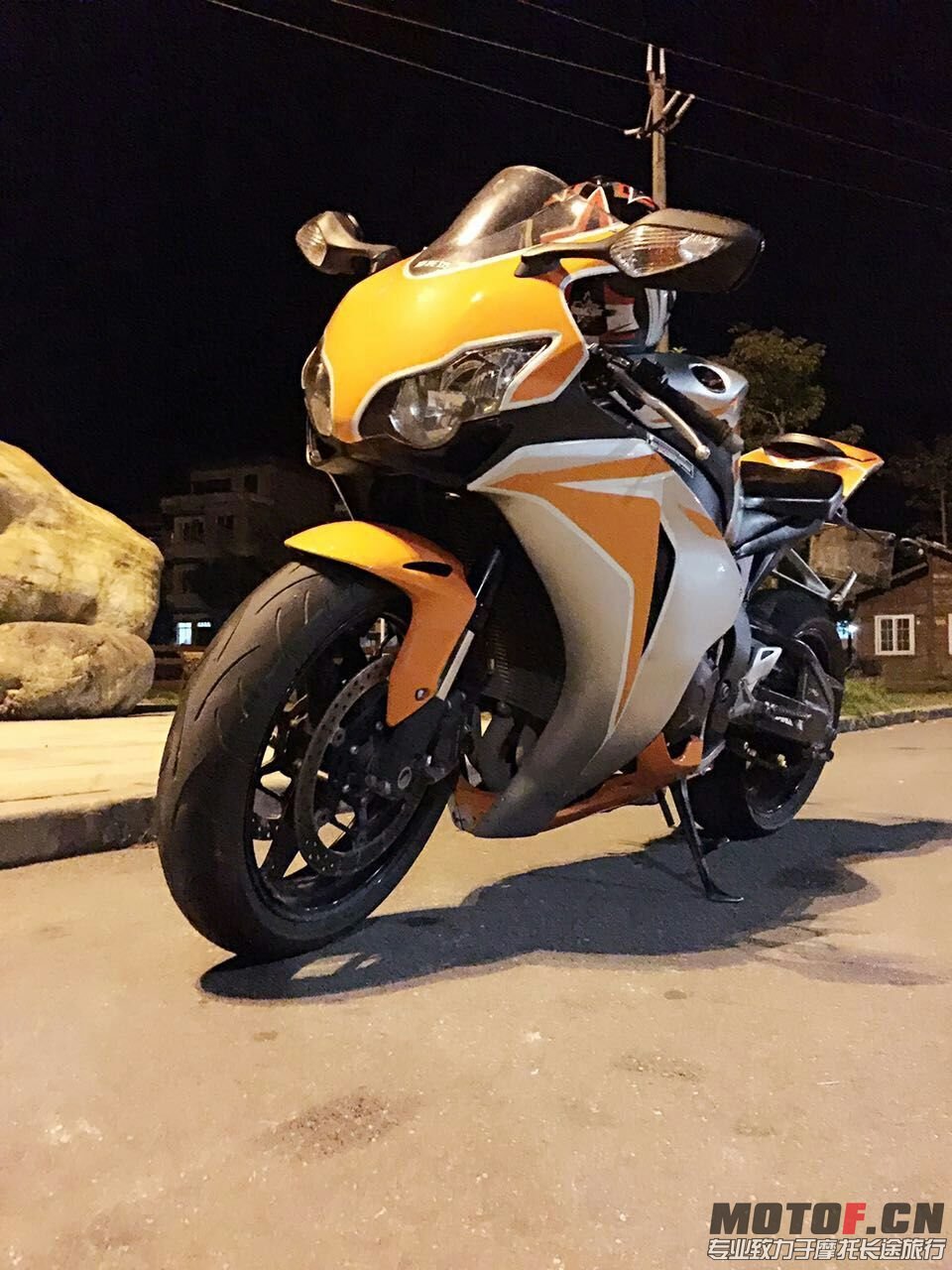 QQ图片20151030123910.jpg