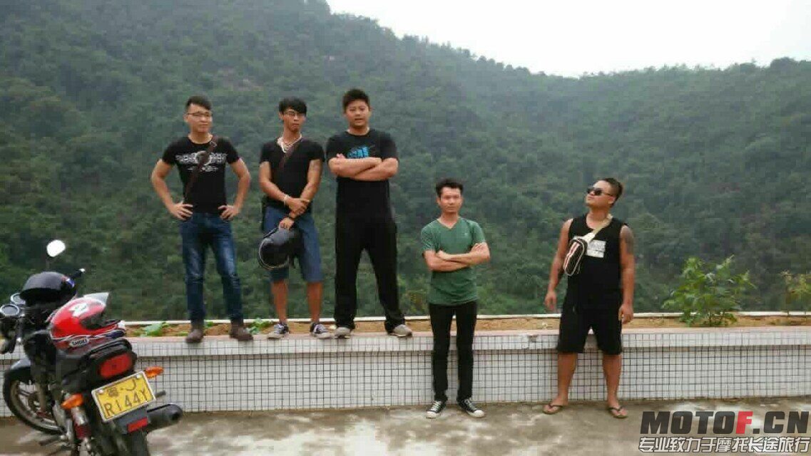 QQ图片20151202035111.jpg
