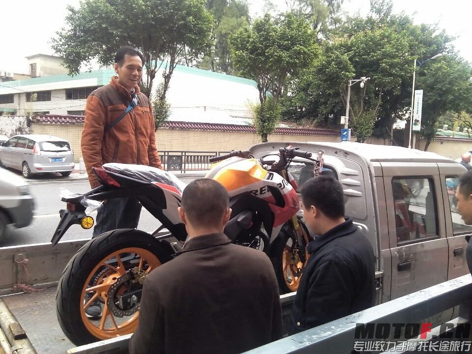 QQ图片20151205001726.jpg