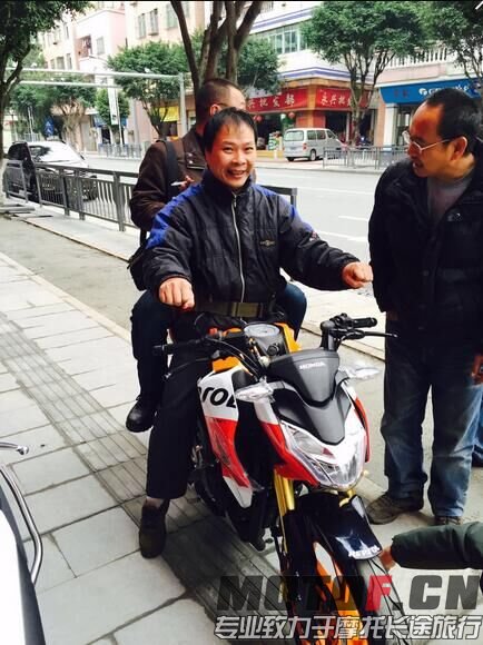 QQ图片20151205002031.jpg