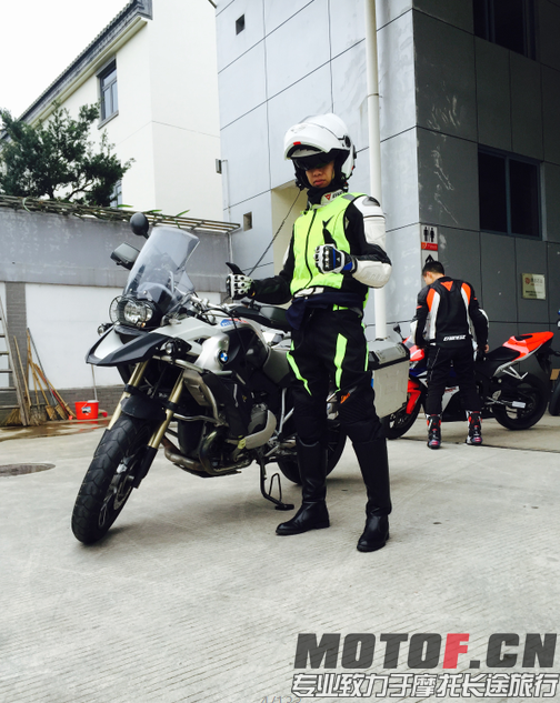 QQ截图20151210221550.png