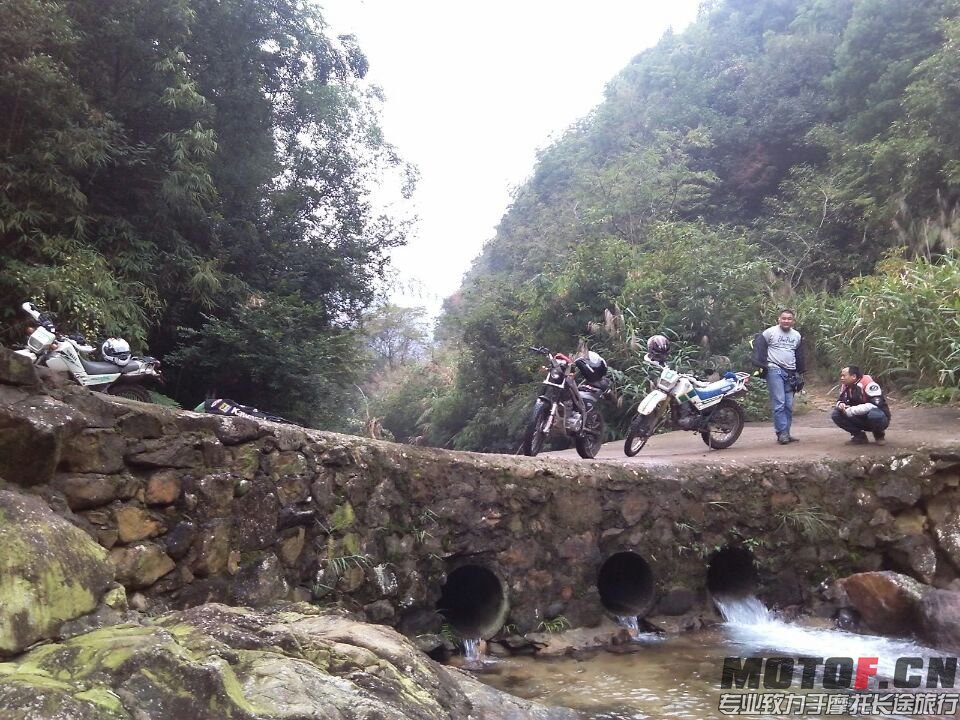 QQ图片20151213011151.jpg