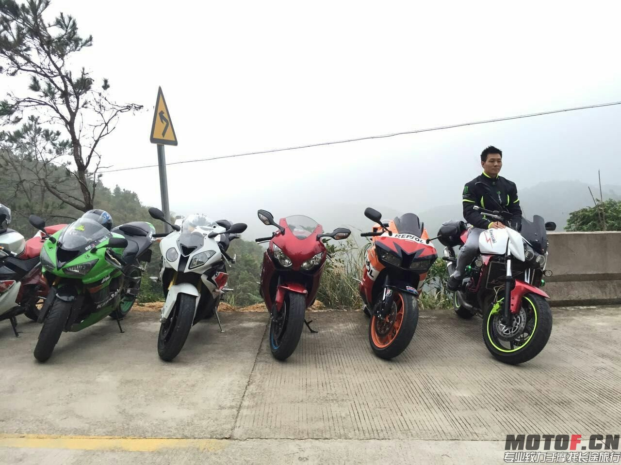 QQ图片20151228021119.jpg