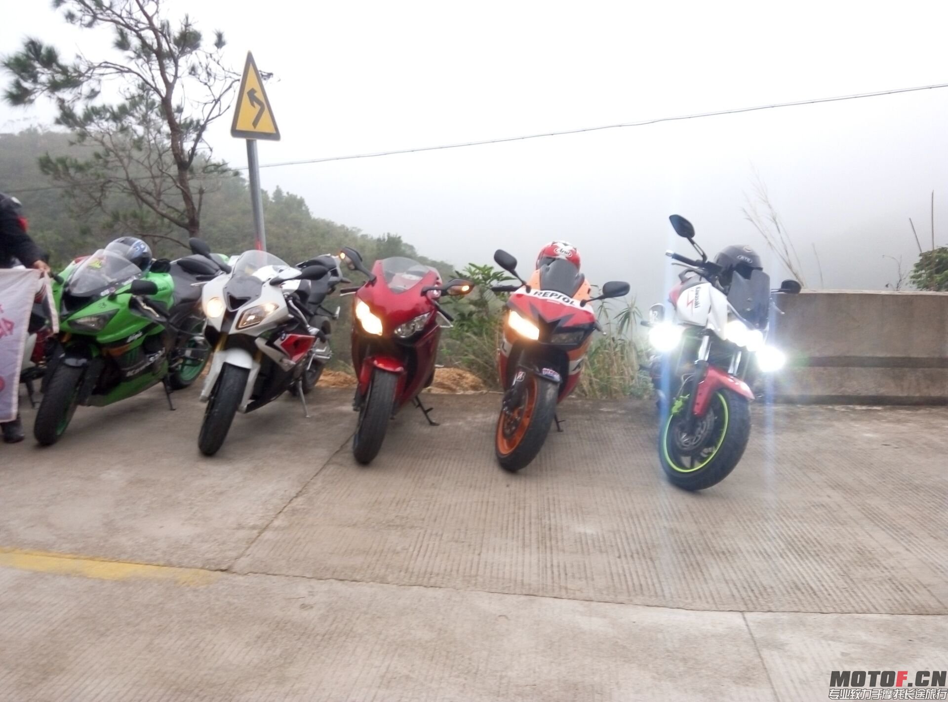 QQ图片20151228021122.jpg