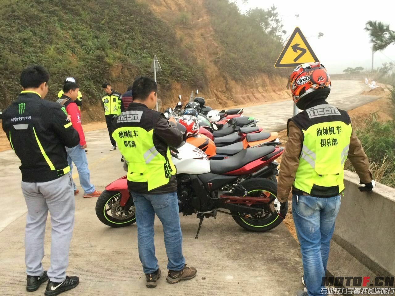 QQ图片20151228021125.jpg