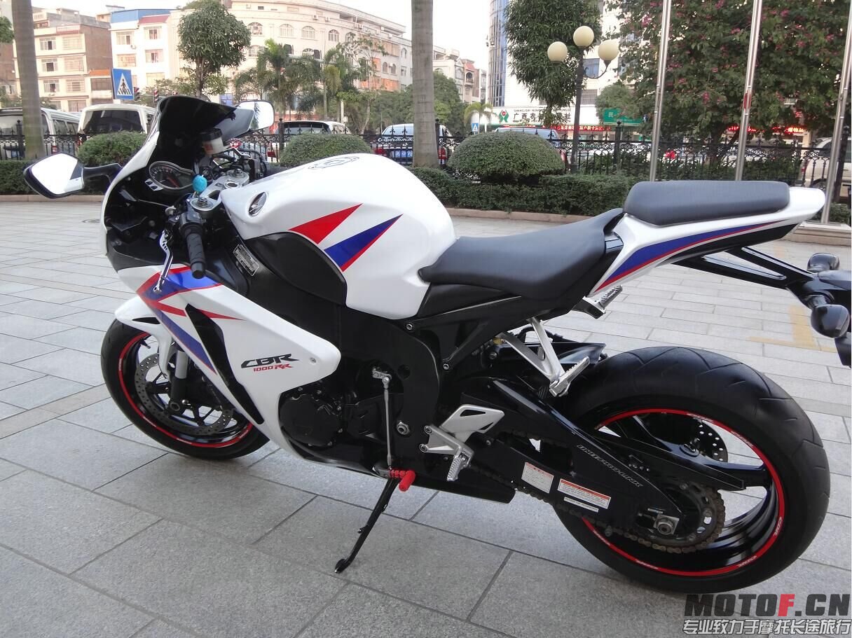 鹦鹉头) 08款honda本田cbr1000rr跑车 价格:38500