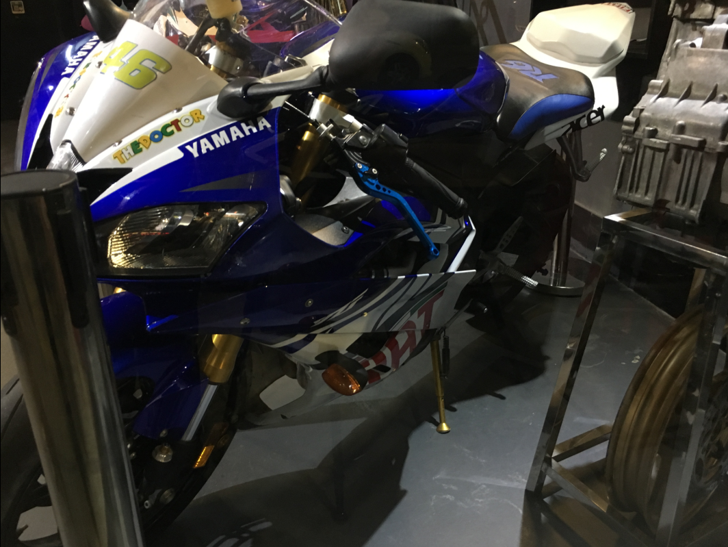 雅马哈R6 3.png