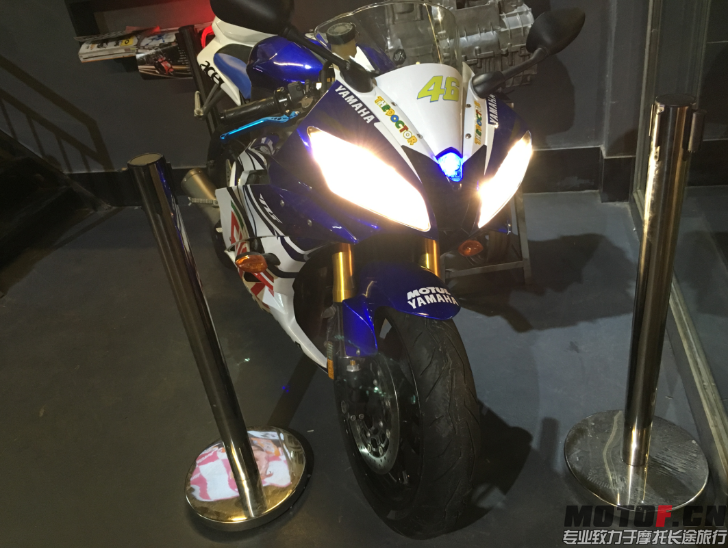 雅马哈R6 7.png