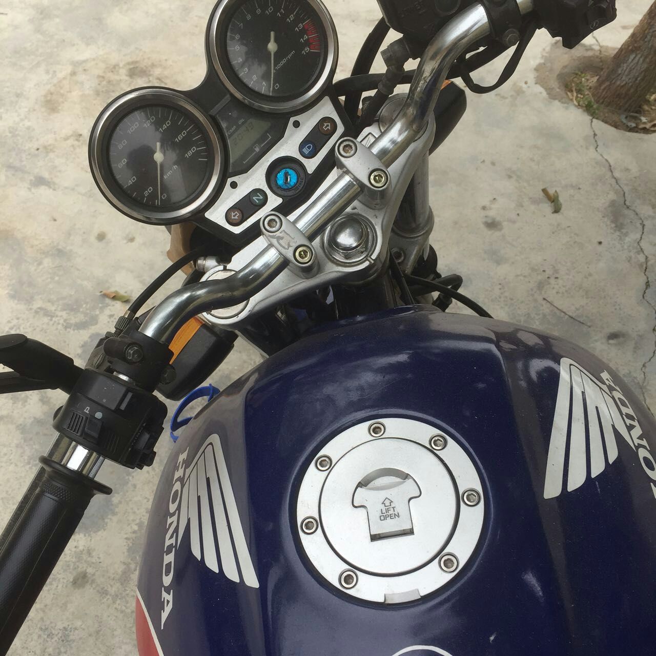 mmexport1457965175876.jpg