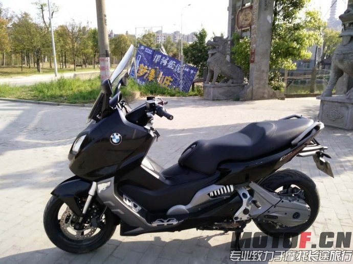 宝马2.jpg
