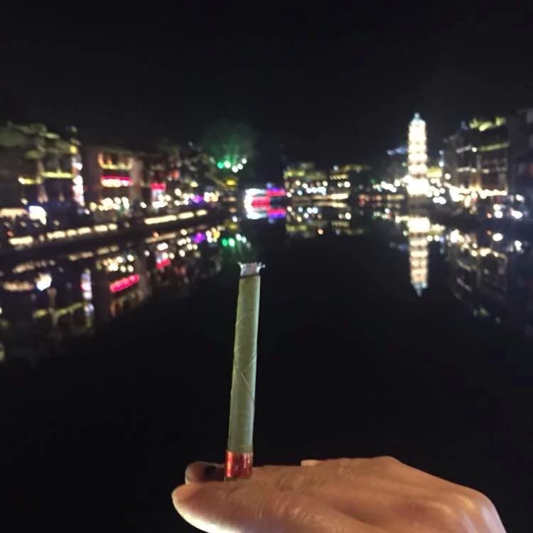 土匪烟平常不抽烟的抽了一根他们说假的