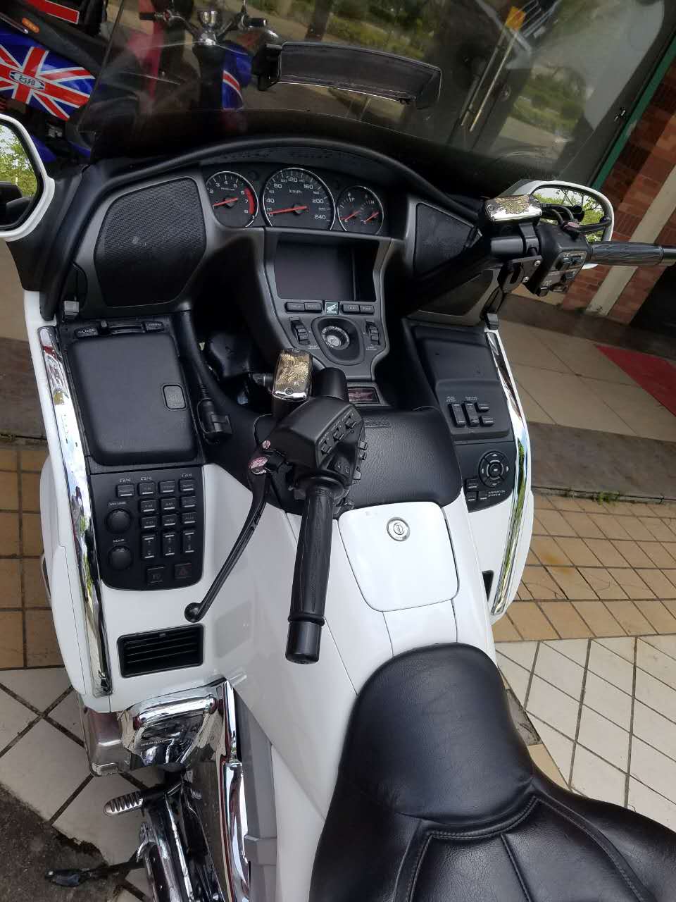 899802814837298881.jpg