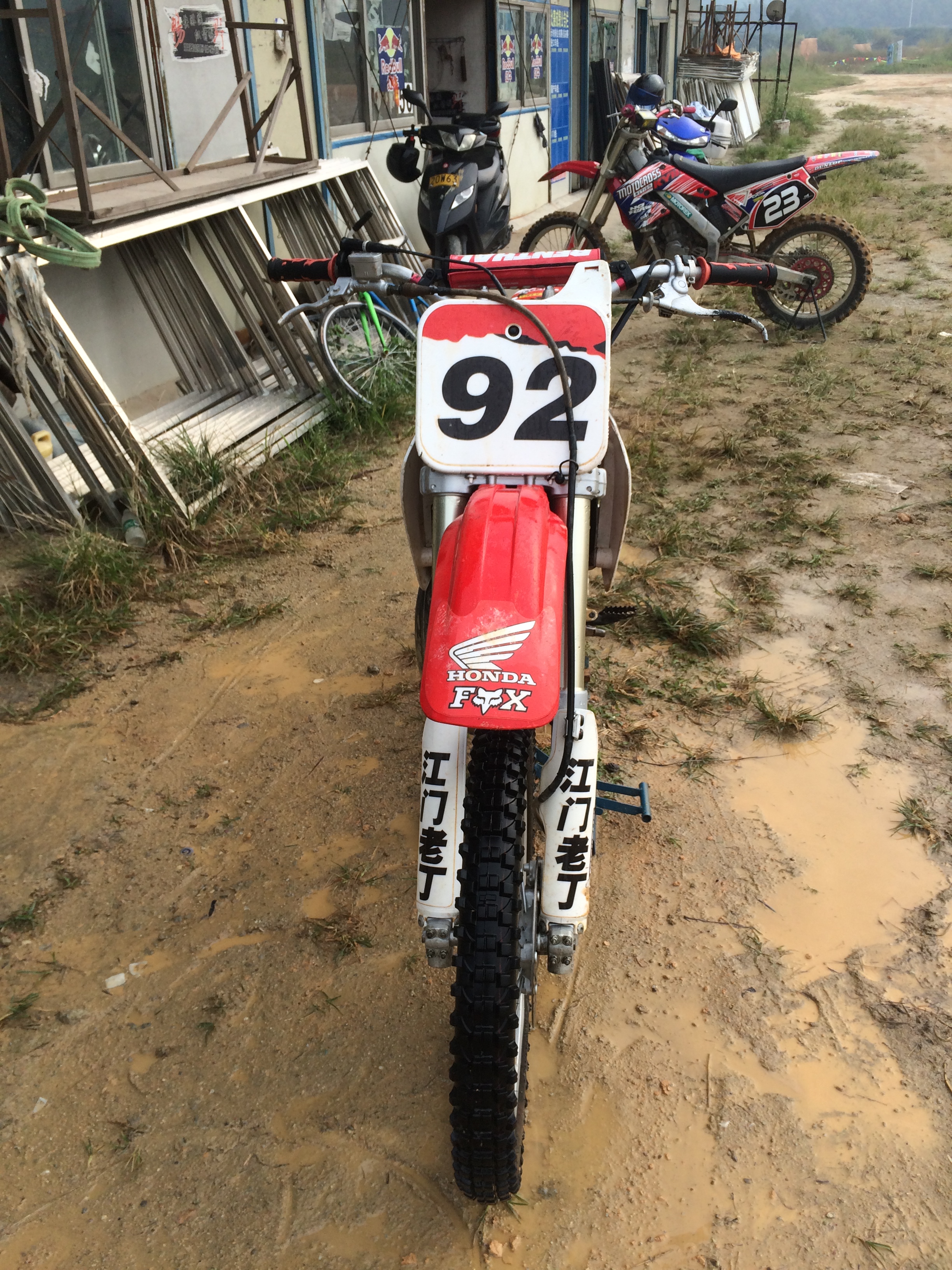 cr125IMG_6545.JPG