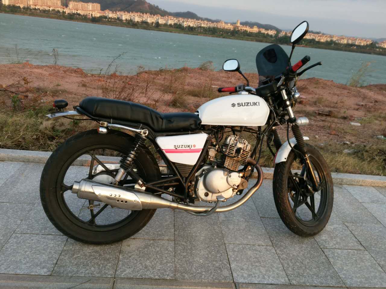 1790033418.jpg