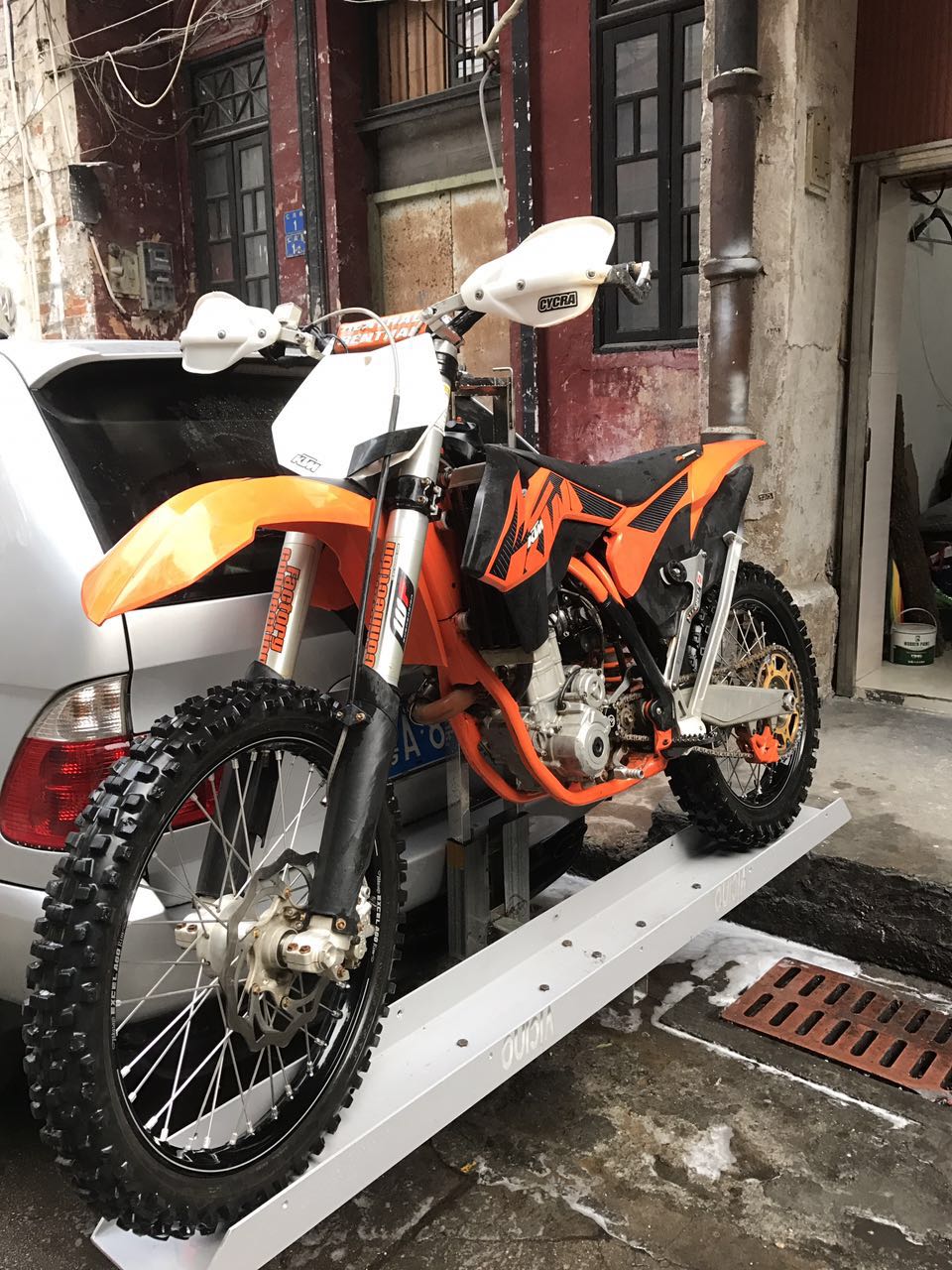 KTM4.jpg