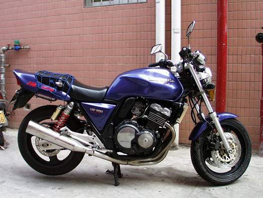 CB400