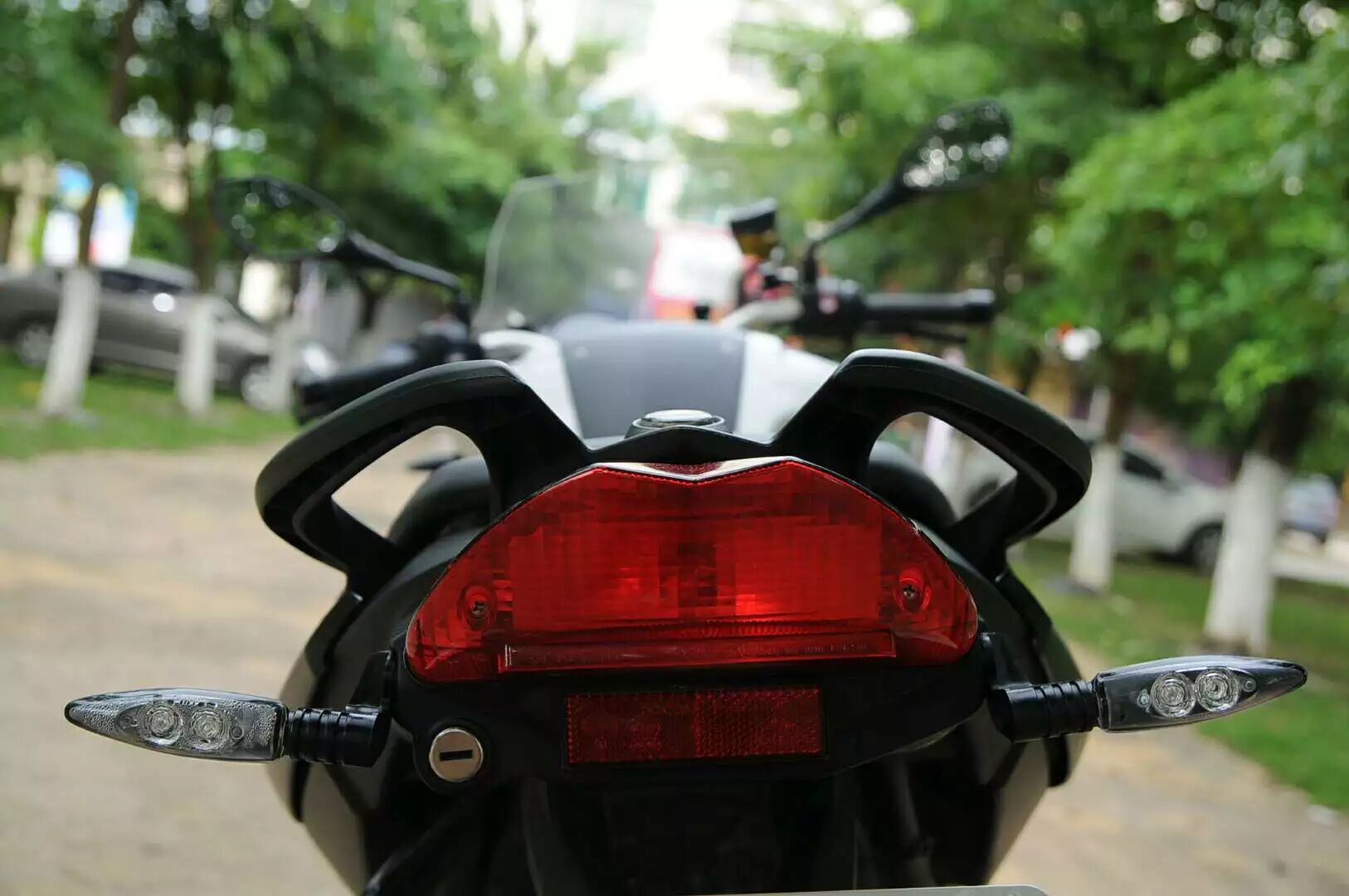 后.jpg