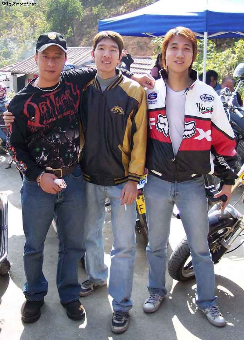 aDyzb61R.jpg