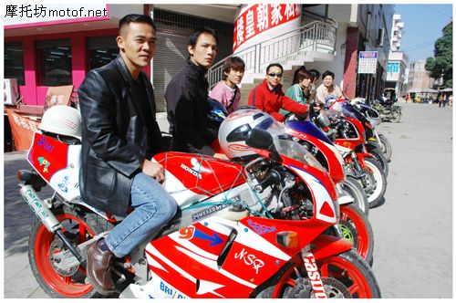 跑车常常玩但这样一群人全跑车一起飞还是第一次
