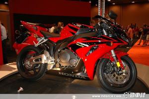 06的ＣＢＲ１０００