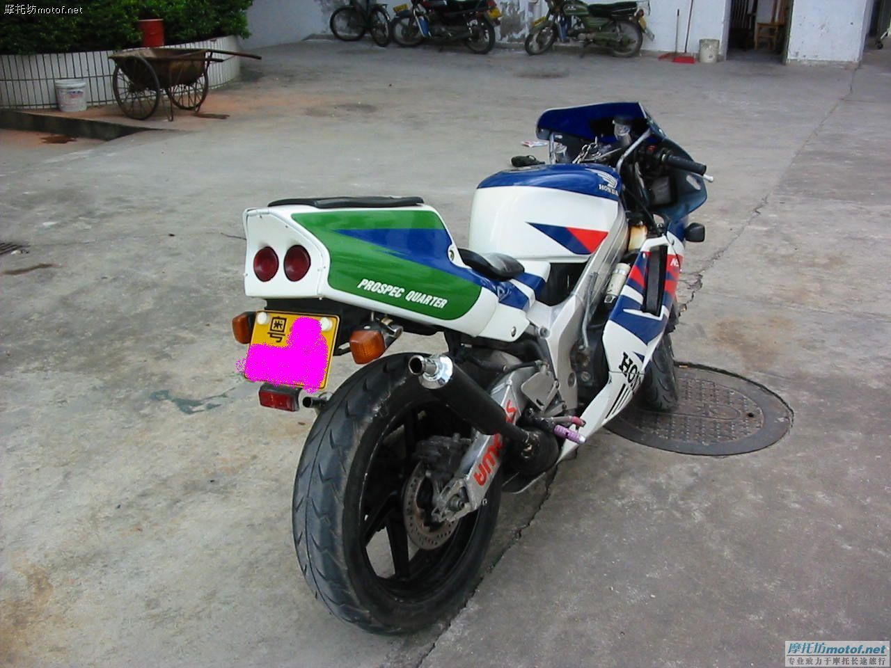 再卖有牌P3~~98户~~或换右胎小车~补差价~~