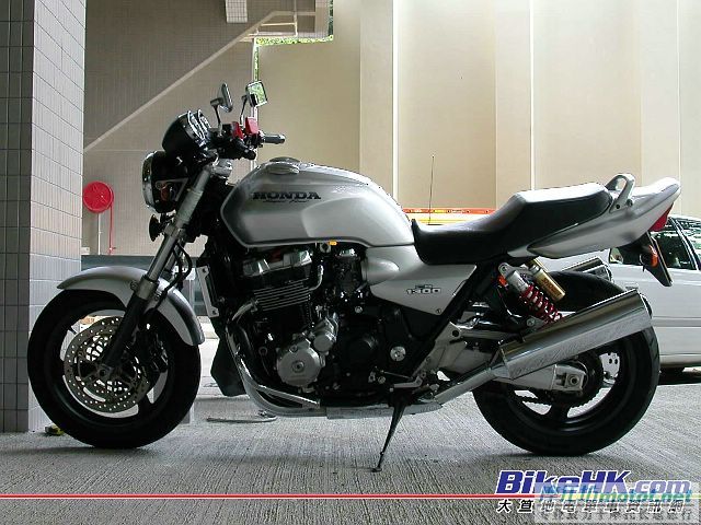 型都爆的CB1300CC