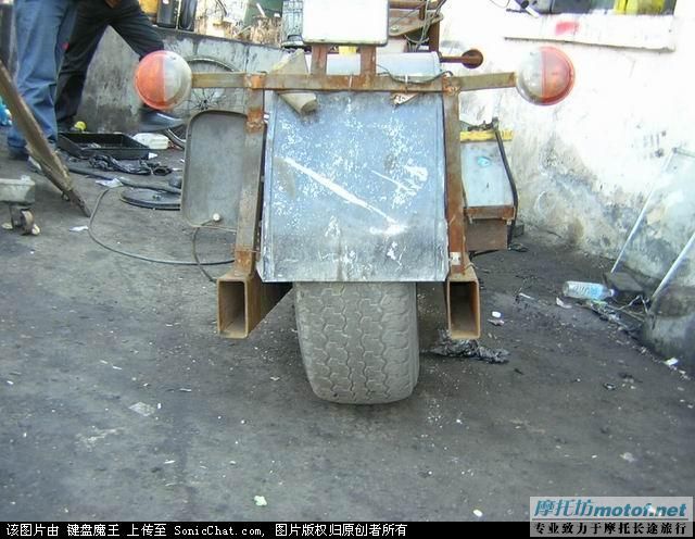 [转帖]国产太子水冷2400CC V4发动机的超强摩托