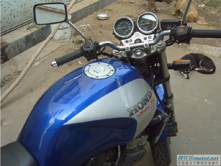 出售９４／ＣＢ４００一部