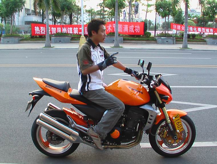 [注意]表演起头翘尾,为配合镇文化节精神!!!