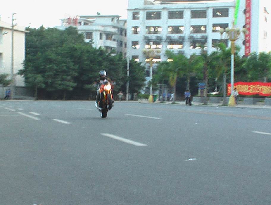 [注意]表演起头翘尾,为配合镇文化节精神!!!