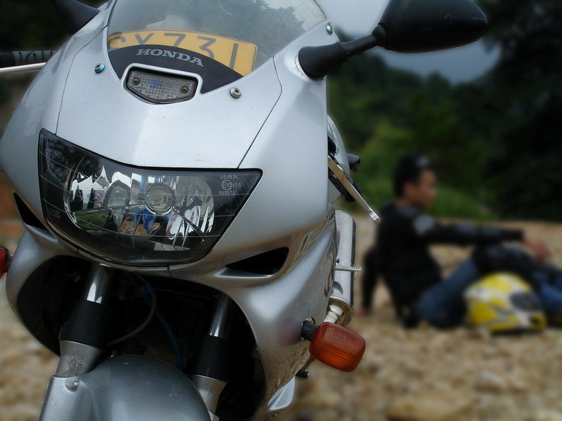 卖VTR1000F和比亚乔淑女125cc