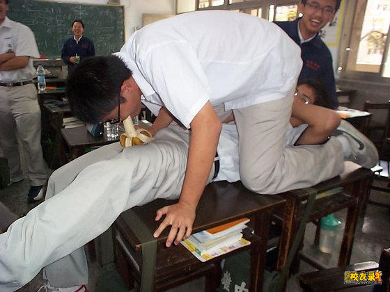 大学生超级搞笑图片