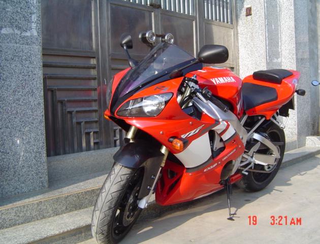 售纯水 01年YAMAHA R1