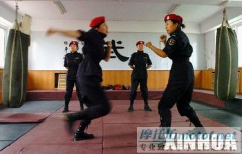 [转帖]强悍的中国女子防暴警察大队