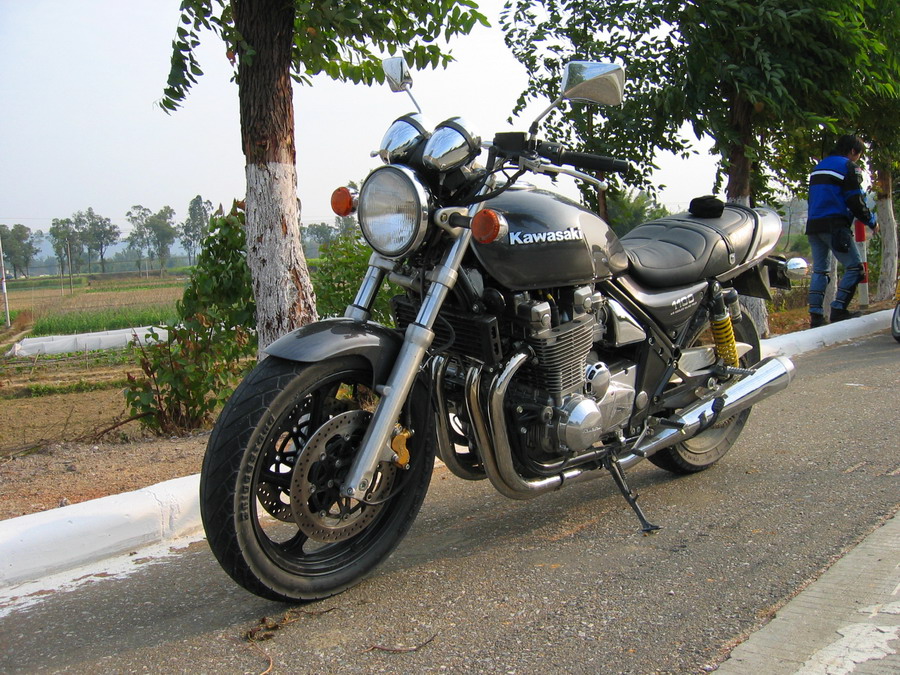 欧版西风1100VS欧版CB750