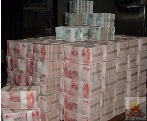 当她，当她赤裸裸地躺在你面前时（请说真话）！