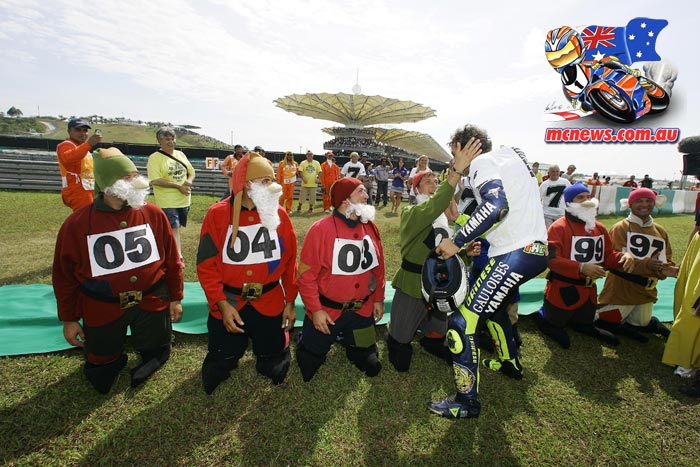 比肩舒米七冠之路：MotoGP 05赛季罗西夺冠纪实