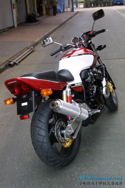 HONDA - CB400SF VTEC II