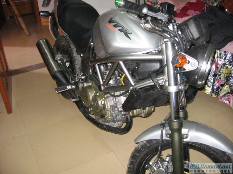 求购：本田VTR250！！！