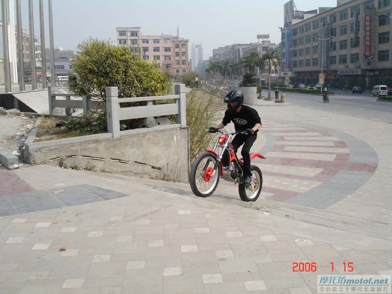 小玩慢爬.