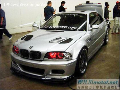 "红眼"宝马....M3