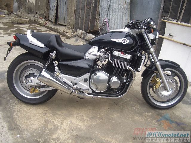 X4-----CB1300
