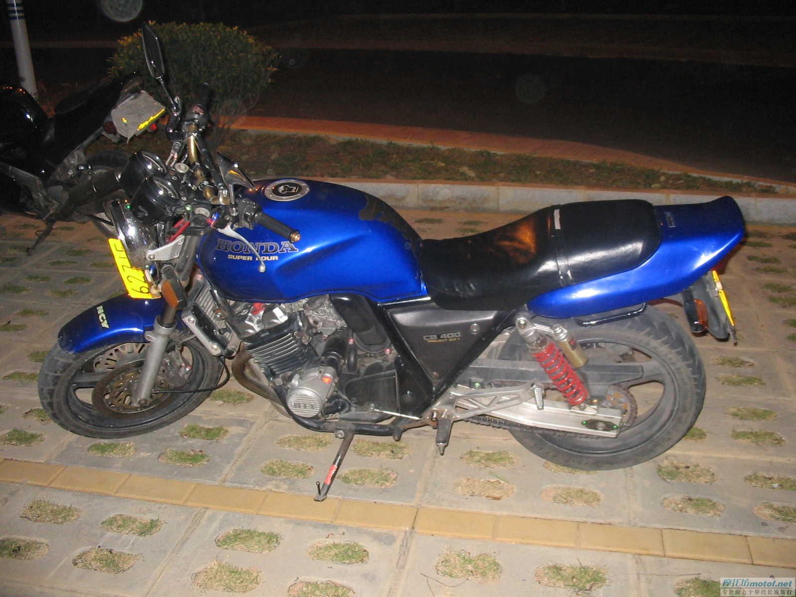 出售９５ＣＢ４００Ｒ版