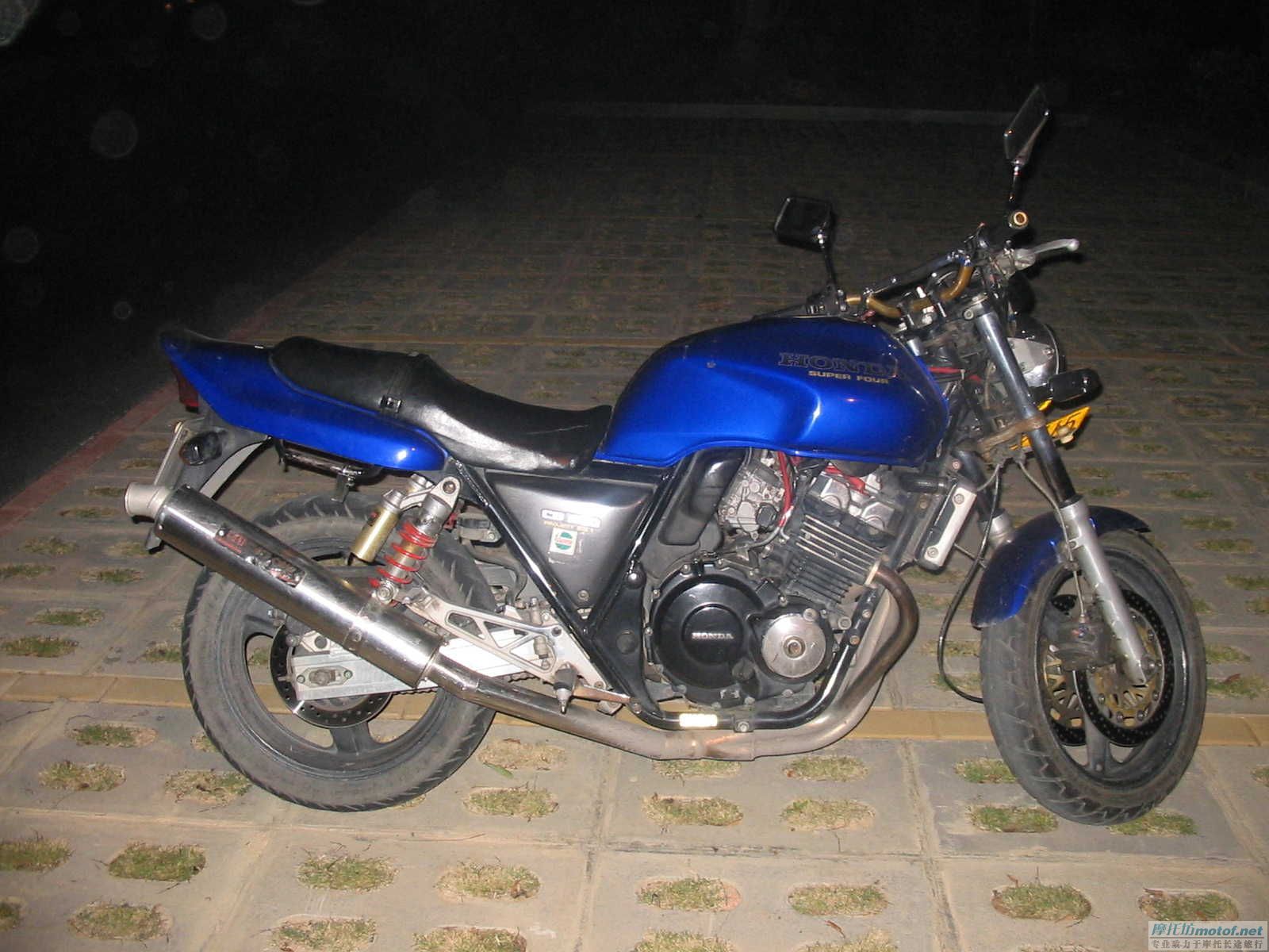 出售９５ＣＢ４００Ｒ版