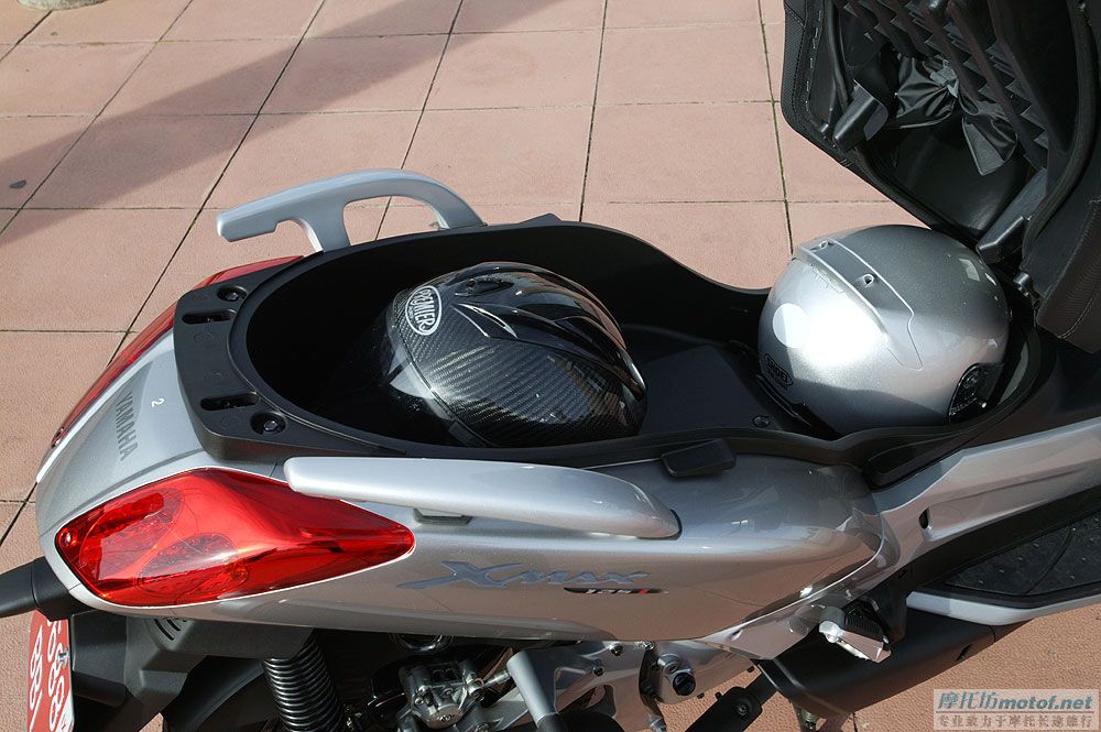 YAMAHA XMAX 125