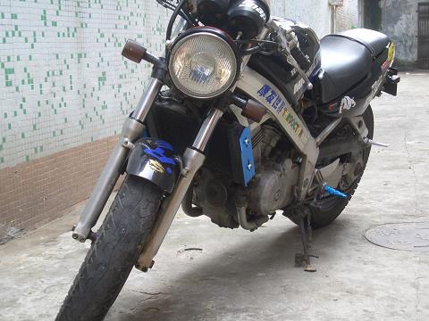 顺德7500元出售不死街车BROS650